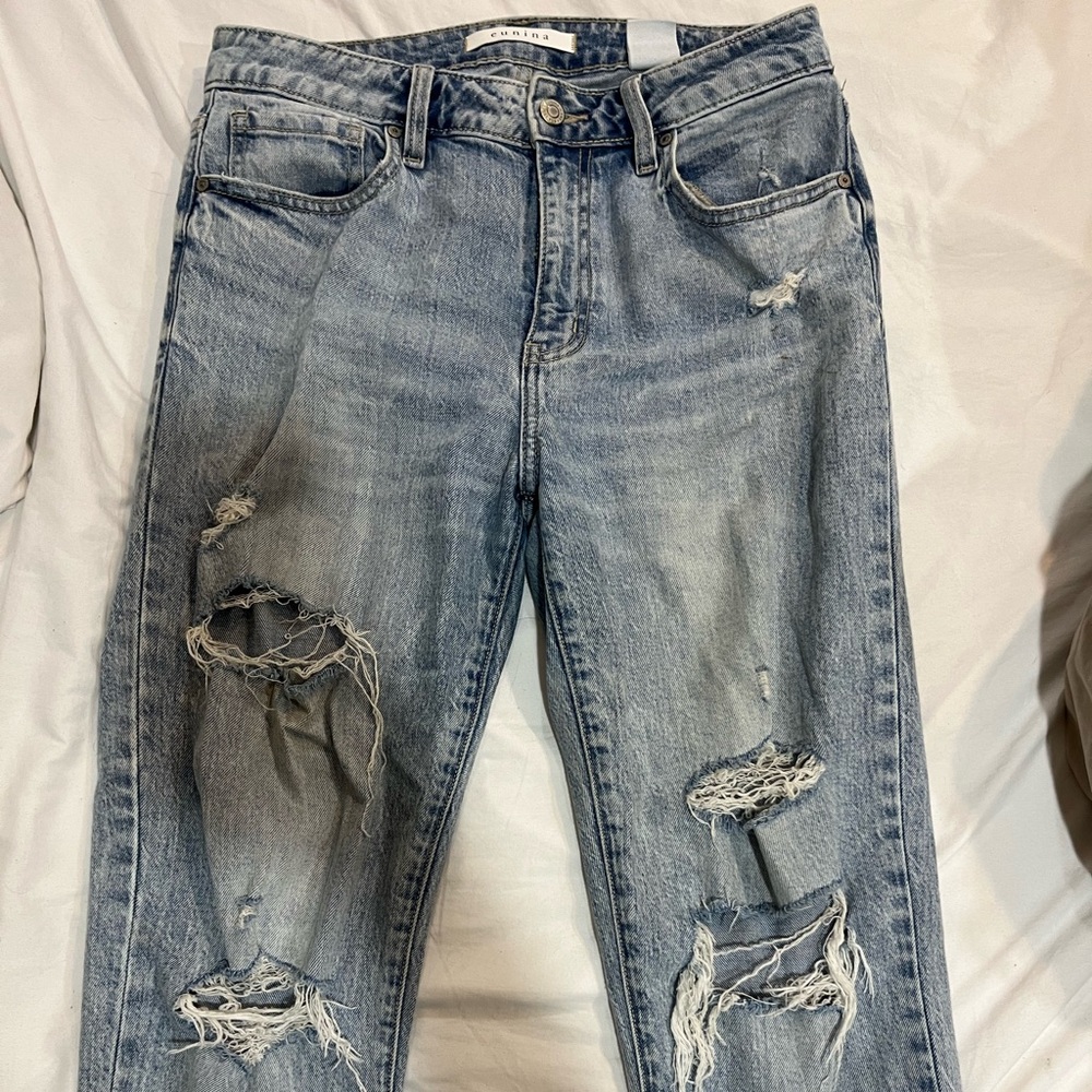 Eunina size 10 baggy mom jeans color light washed blue